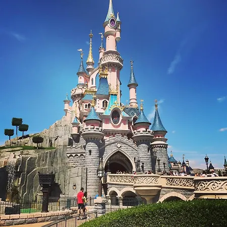 Ar Iii - Le Cocon De A Quelques Minutes De Disneyland Paris - Parking & Wifi Gratuit * Chessy (Seine-et-Marne)